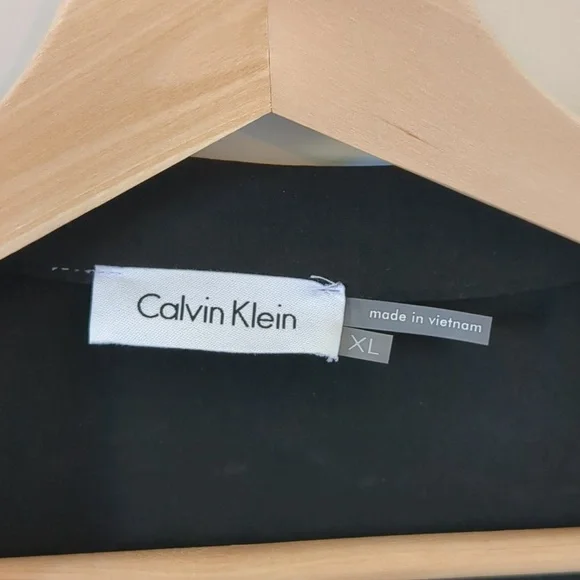 Calvin Klein Top - Picture 2 of 5